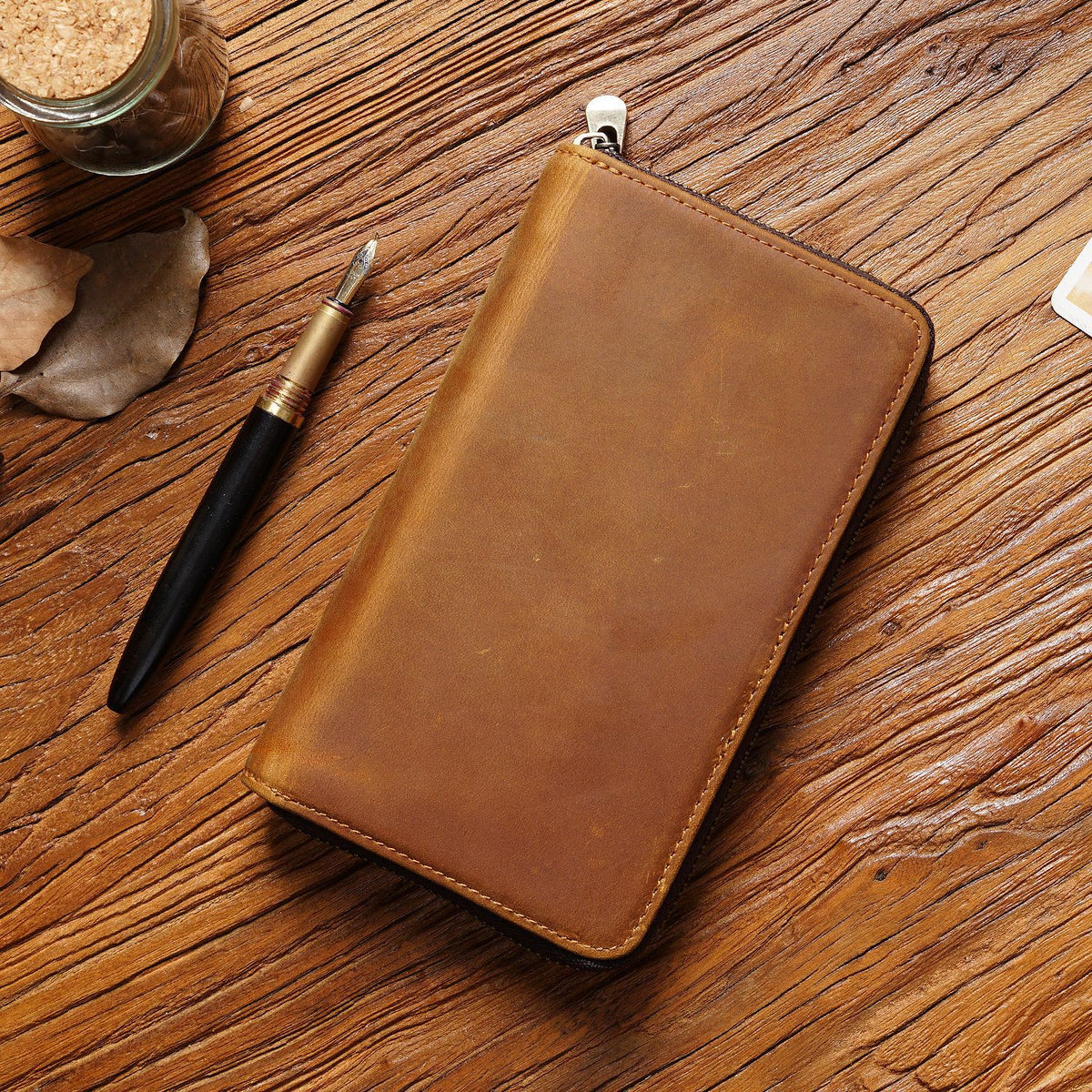 Desk Poet – Flat Leather Zipper Pencil Case
