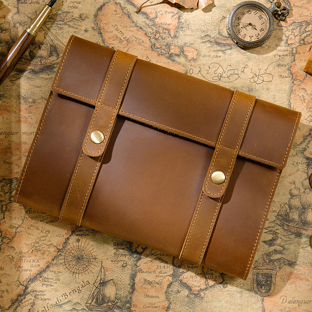 Fold & Tell – Triple-Fold Leather A5 Notebook with Dual Snap Closure