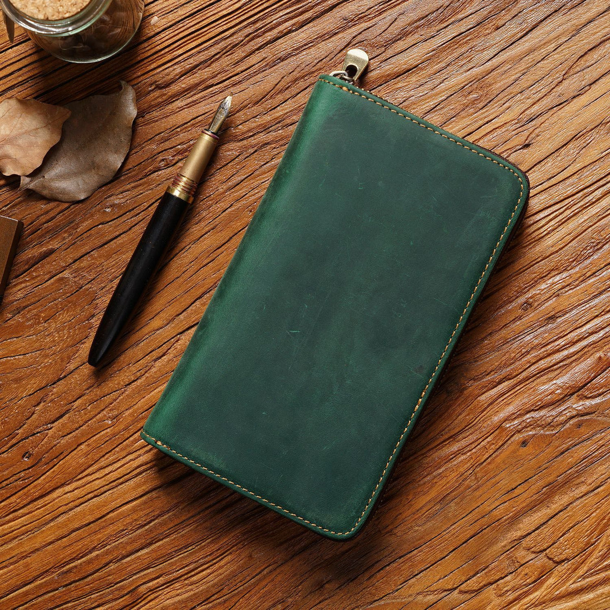 Desk Poet – Flat Leather Zipper Pencil Case