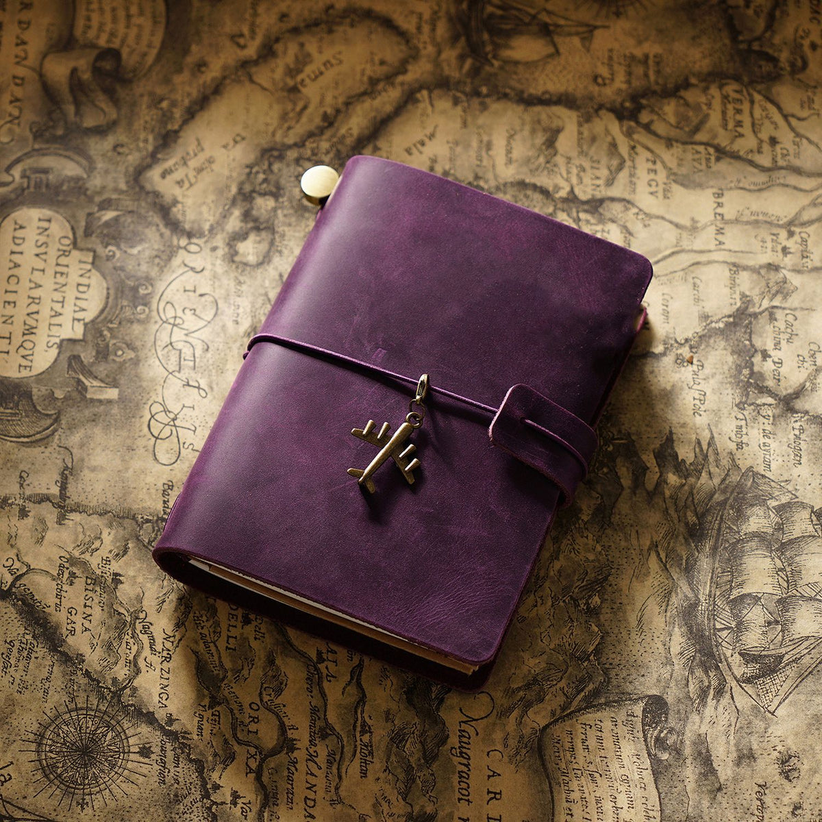 Leather Traveler's Notebook Journal with Strap & Vintage Charm