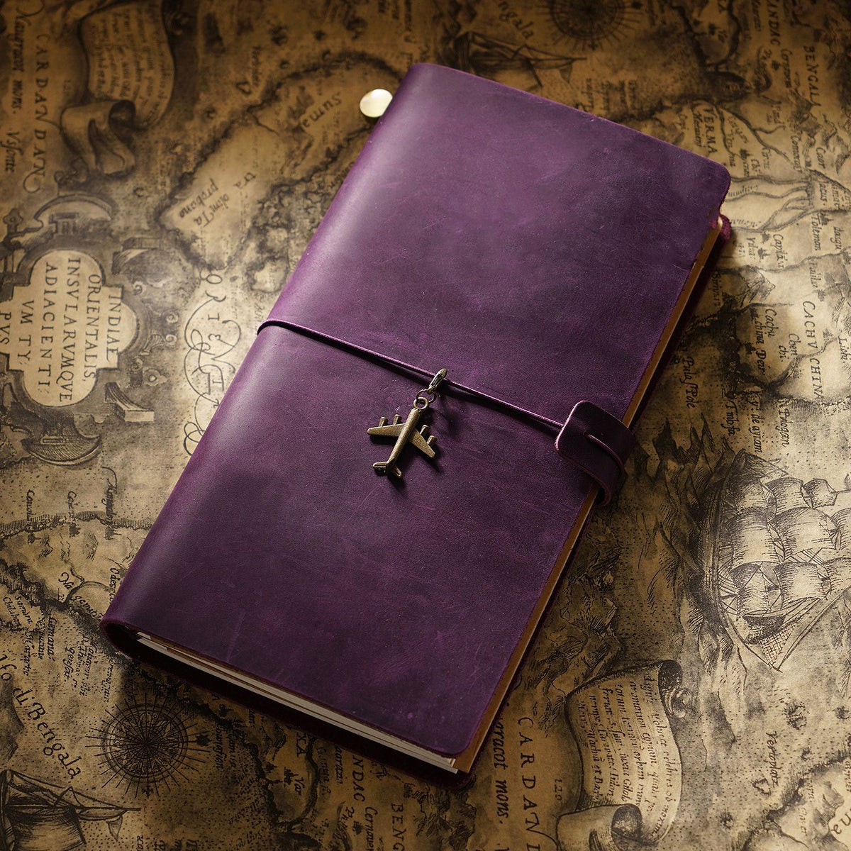 Leather Traveler's Notebook Journal with Strap & Vintage Charm