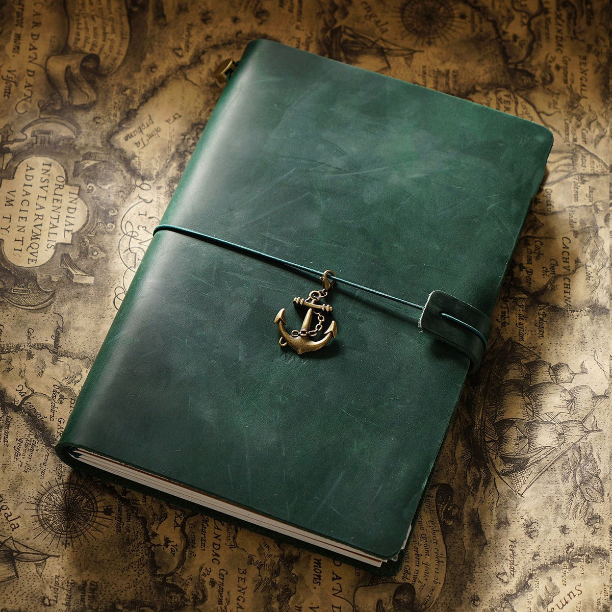 Leather Traveler's Notebook Journal with Strap & Vintage Charm