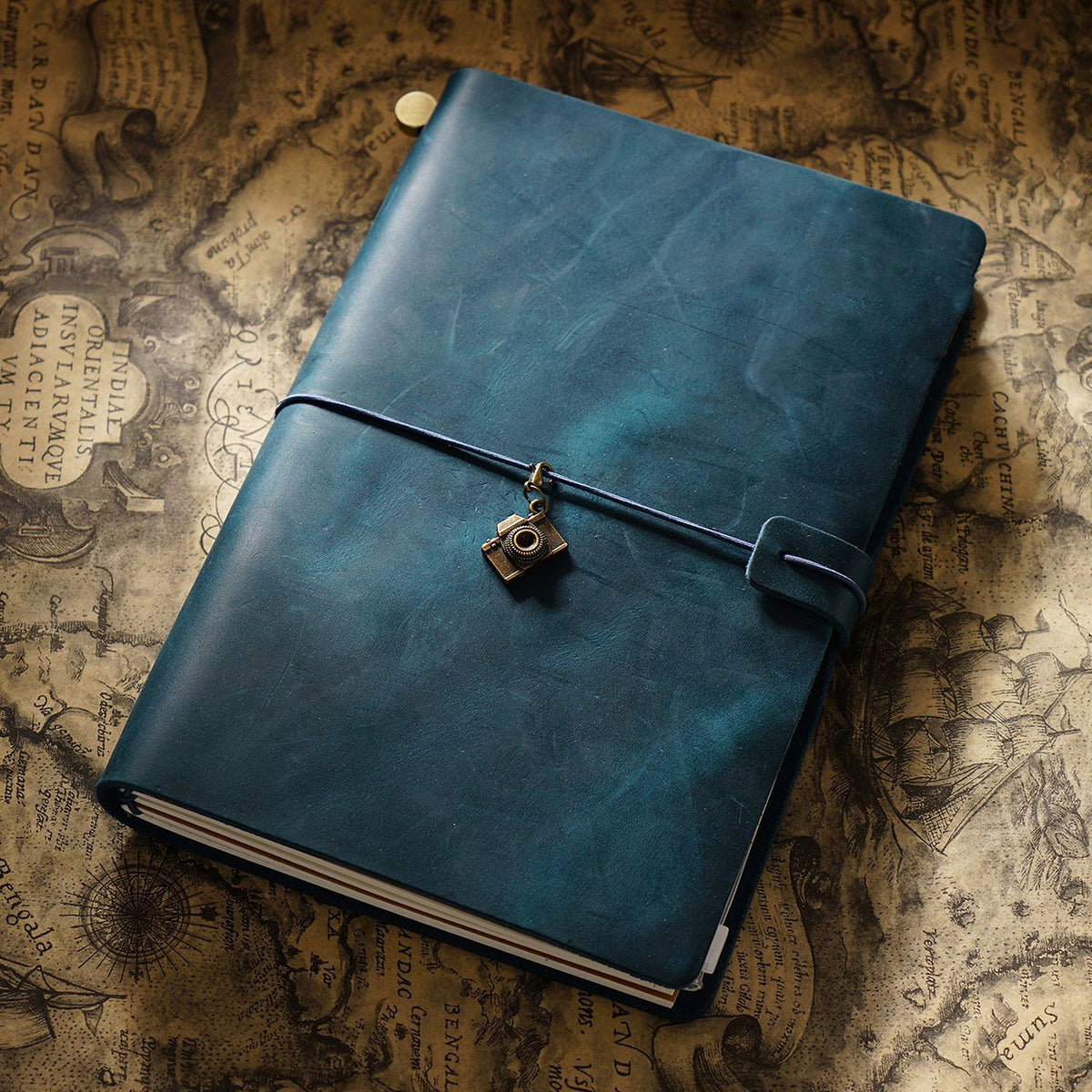 Leather Traveler's Notebook Journal with Strap & Vintage Charm